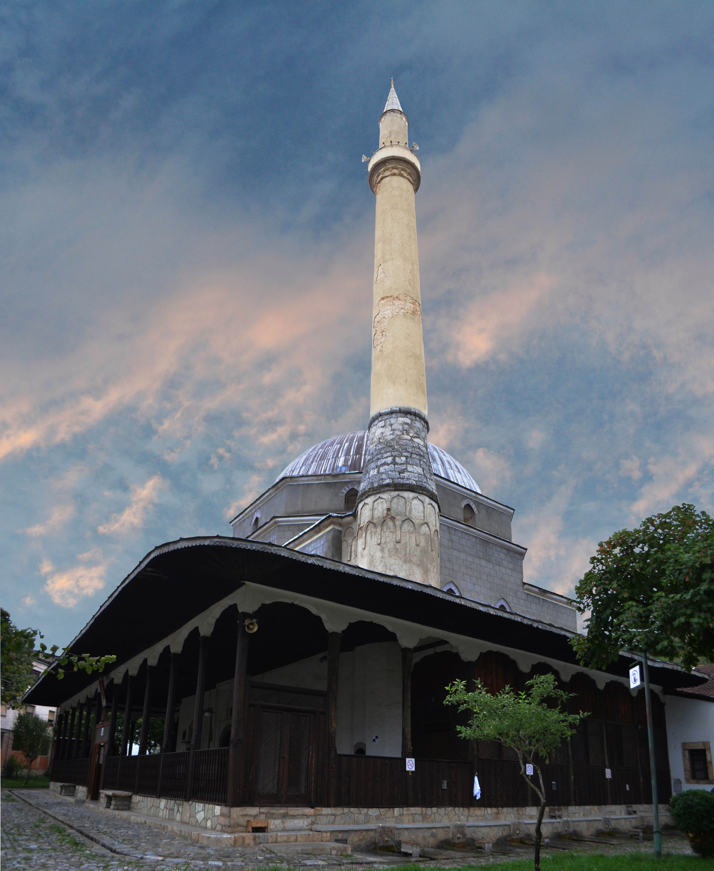 Prizren Gazi Mehmet Paşa(Bayraklı) Cami